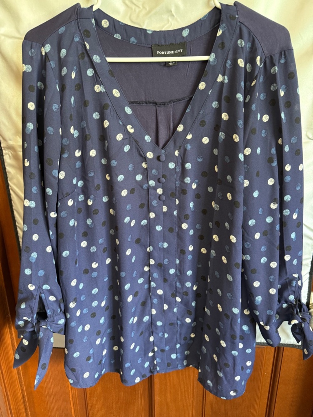 Fortune Ivy Ladies Blouse.  Size XL.